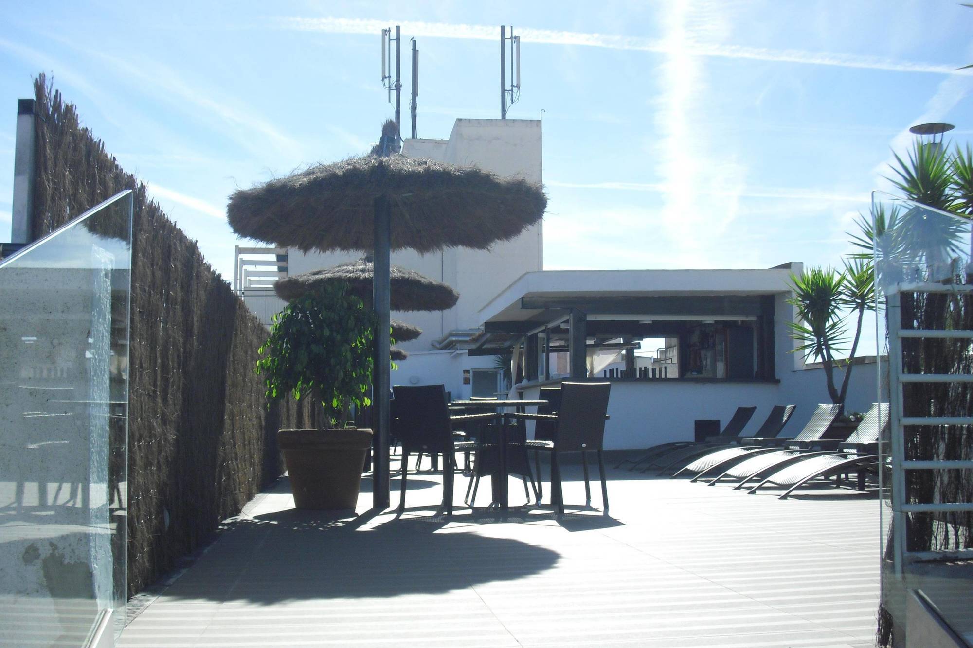 Hotel Checkin Montpalau Pineda de Mar Exterior foto